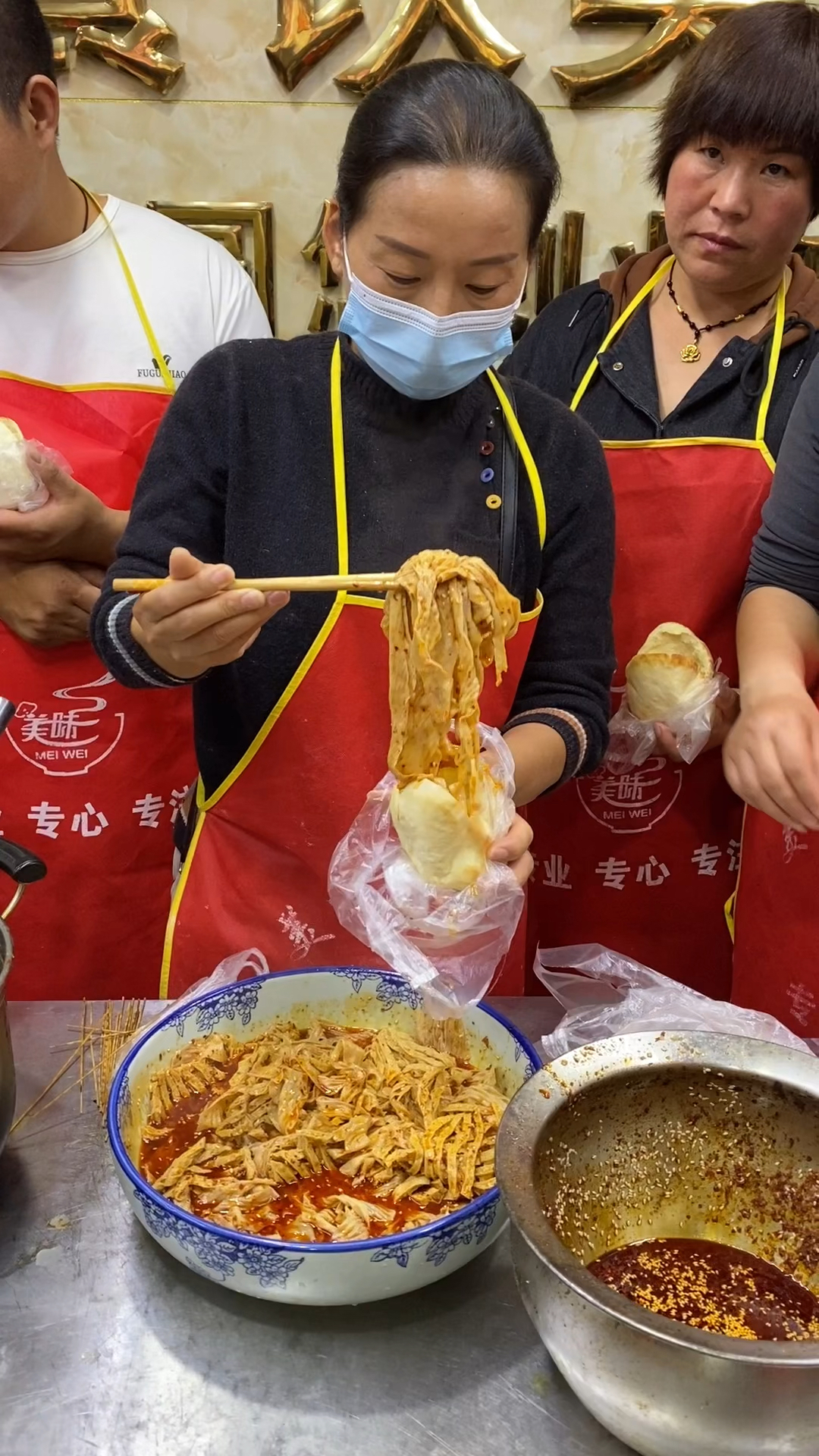 灌汤烧饼远方很远步履不停什么都可能经历什么都会过去下一站翻身