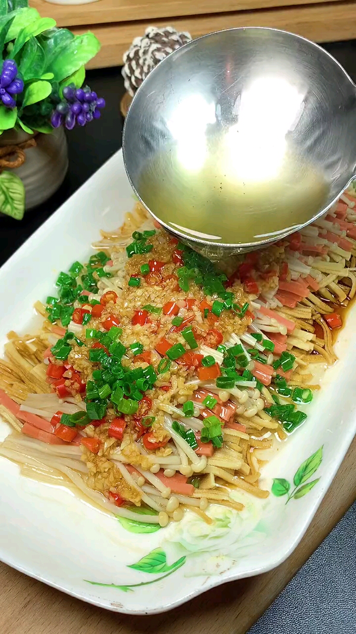 我认为这是最好吃的豆皮金针菇做法,必须要试试哦.#美食#美食趣胃计划