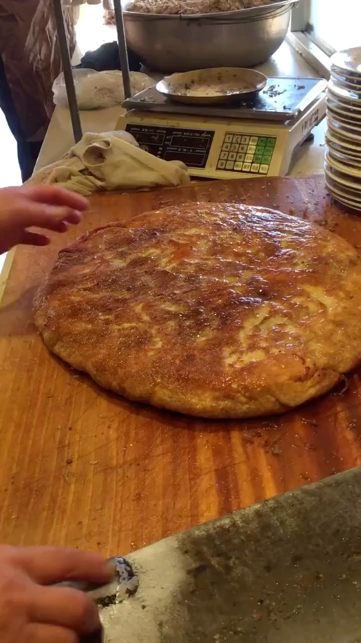 外酥里嫩的大肉饼