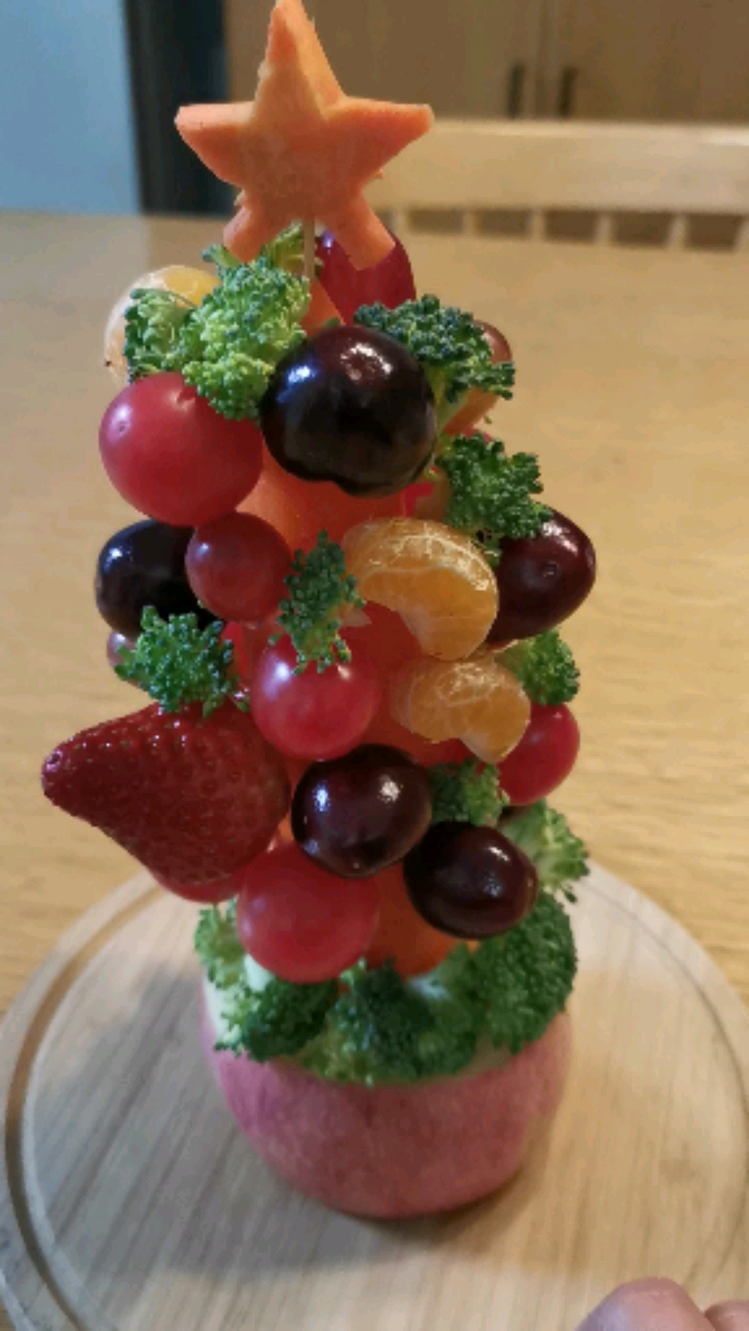 美食#水果圣诞树,父母对孩子的爱最珍贵!圣诞!
