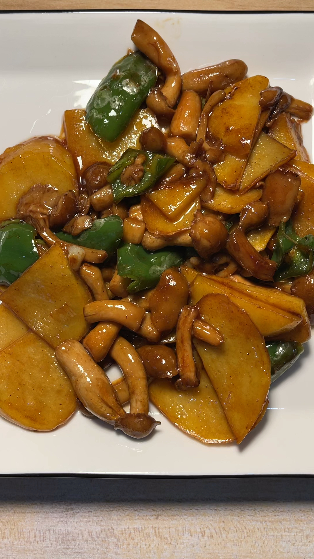 华子蘑炒土豆片