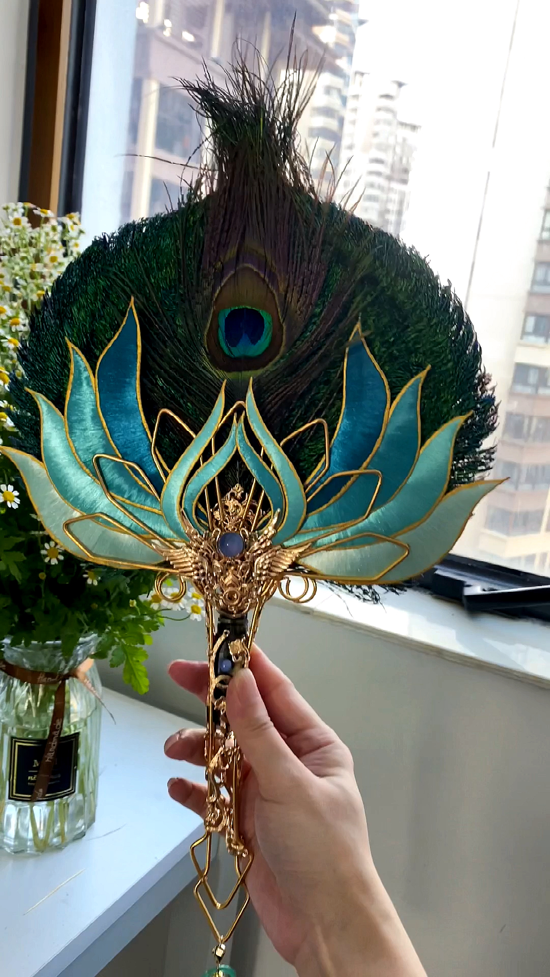 暗器#009号孔雀翎也出发了,这江湖上又将多一位霸主.