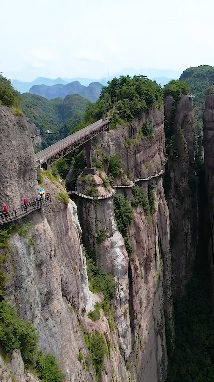 浙江神仙居太白梦游处烟霞第一城世界上最大火山流纹岩地貌群