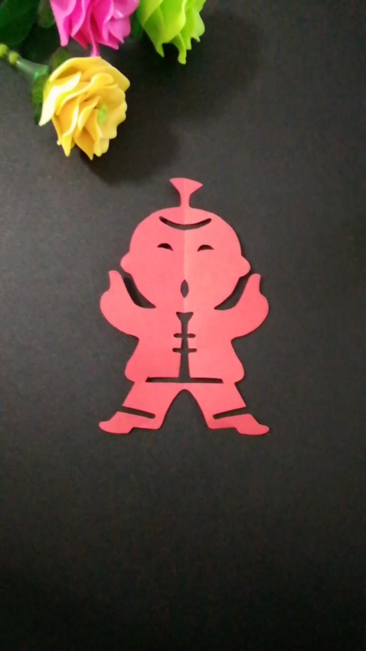 手工剪纸男童,对折剪.