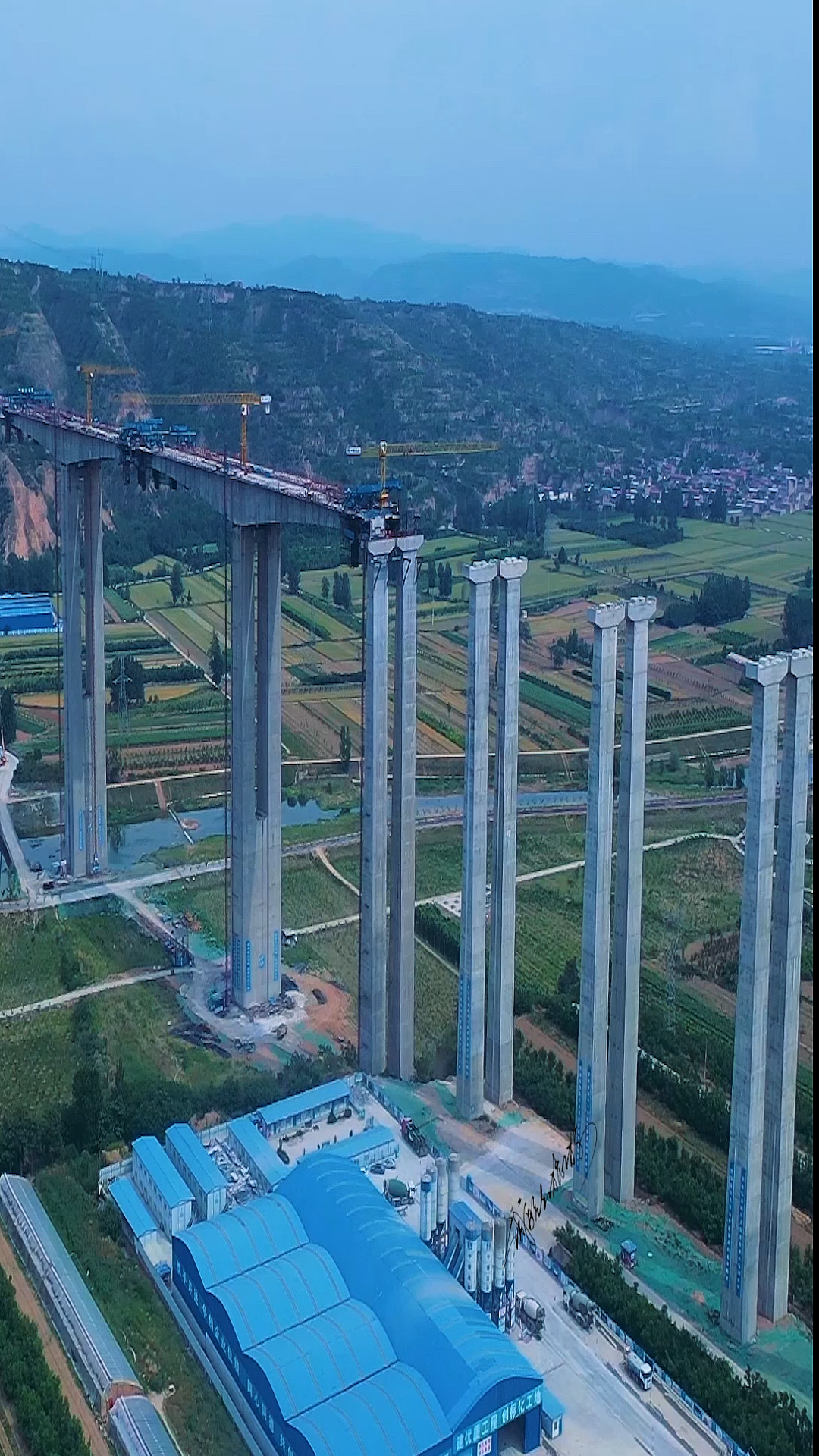 建设中的三门峡310国道弘农涧河特大桥,看得我热血沸腾,厉害了我的国.