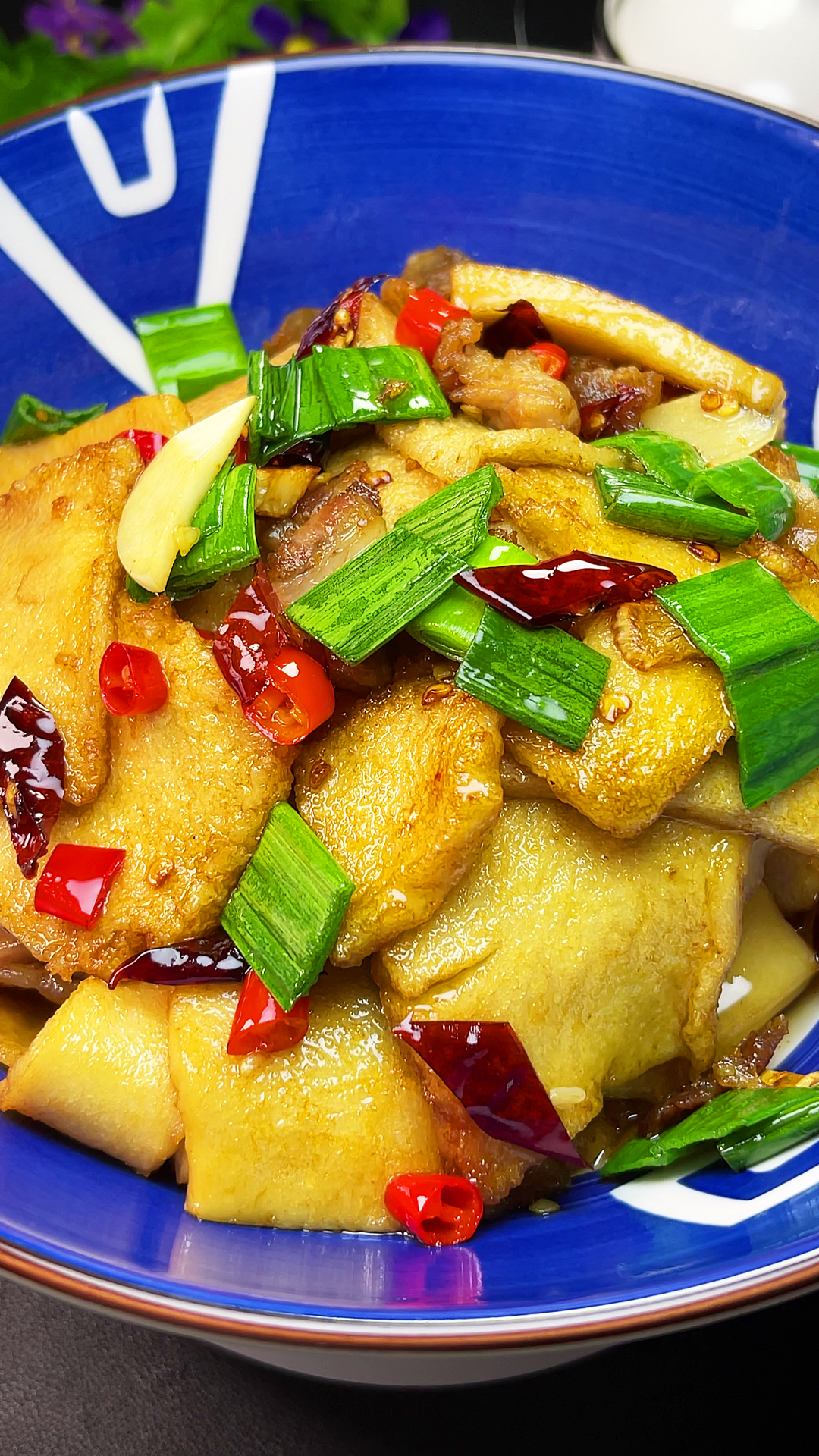 #秀出你的拿手菜#饭店卖88一份的干锅千叶豆腐是怎么做的呢?今天教学