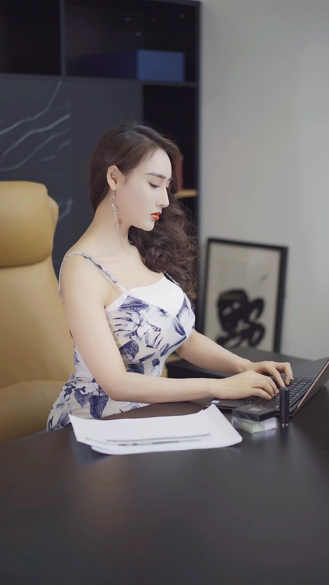 最美女老板#懂行的已经开始投简历了!@全民小视频