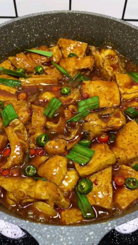 美食#天冷了,给爱的人做一锅热乎乎的红烧鱼炖豆腐-全民小视频