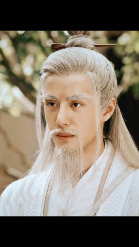 王一博谢允#谢允千岁忧造型,真是仙风道骨啊