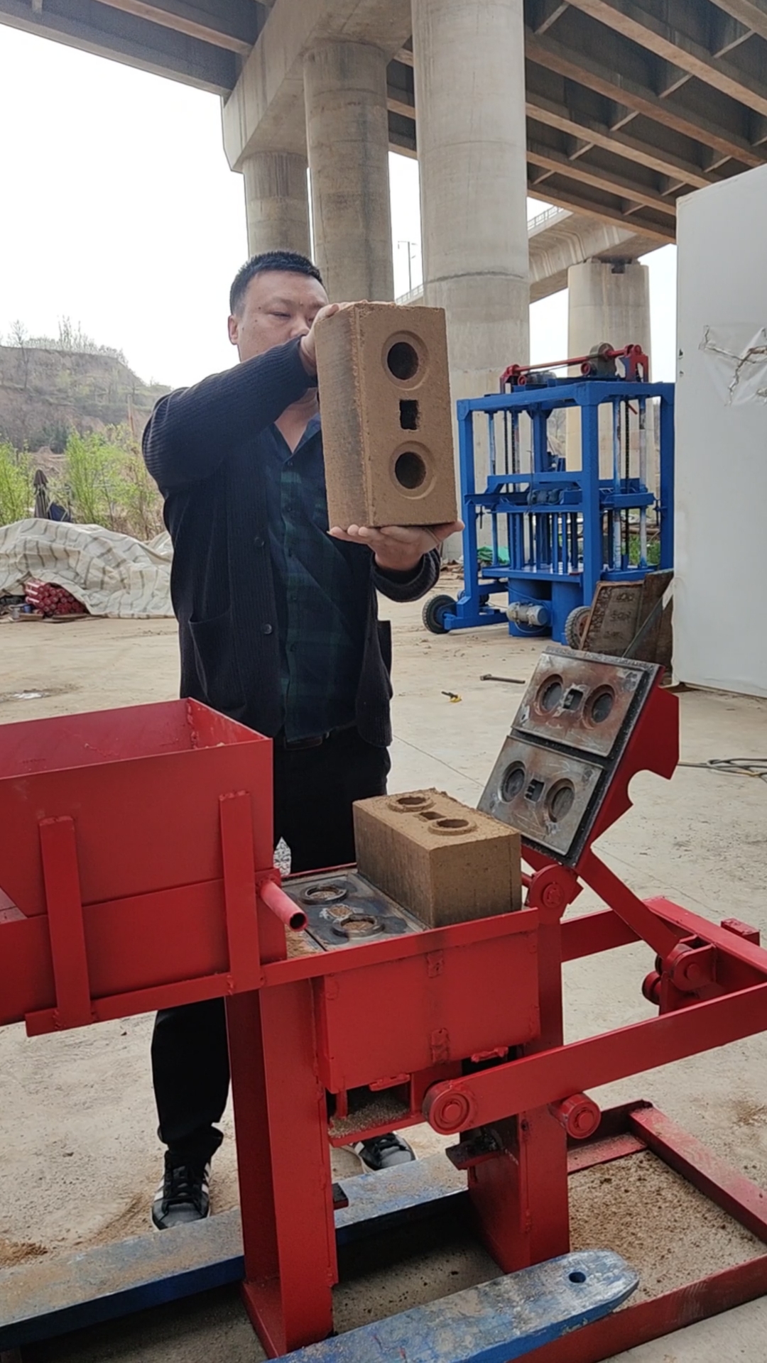粘土砖机#手工免烧空心粘土砖机,一机多用,可更换模具.