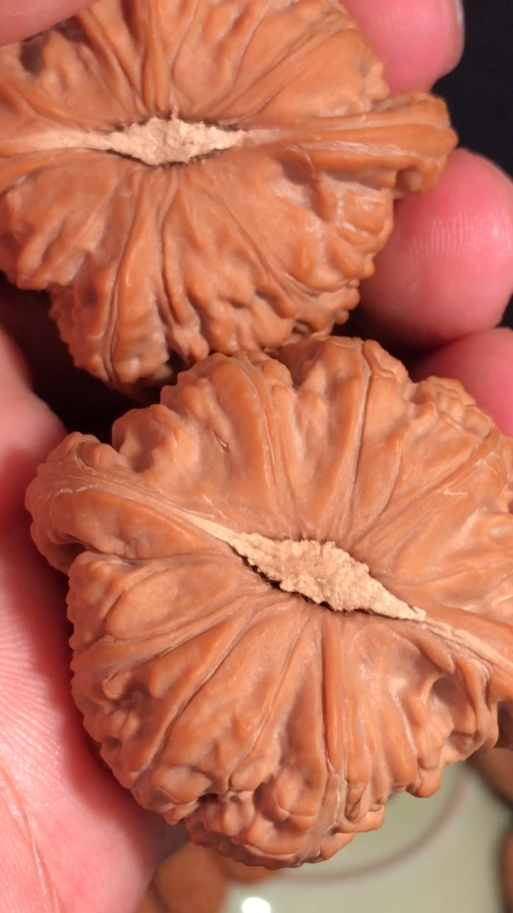 文玩核桃#粗筋小闷白