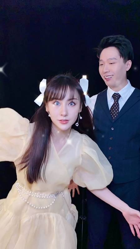 掌柜夫妇快让你的憨憨女友来试试