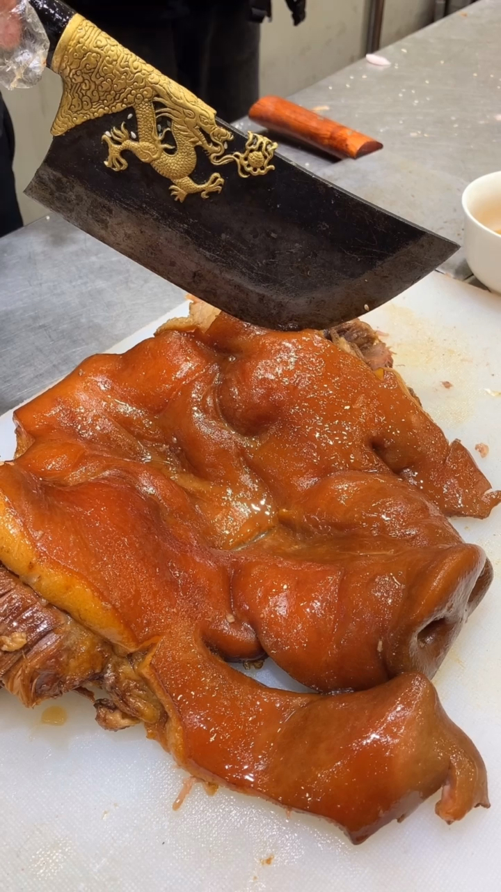 熟食卤味实体店培训#五香秘制猪头肉,满满的胶原蛋白.