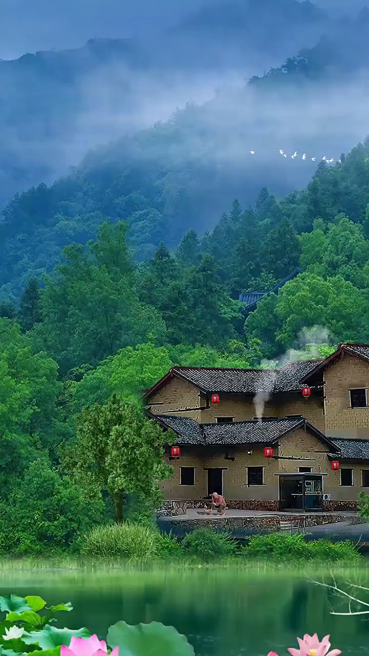 深山老屋为家,远离都市喧哗,也是一种幸福的生活!