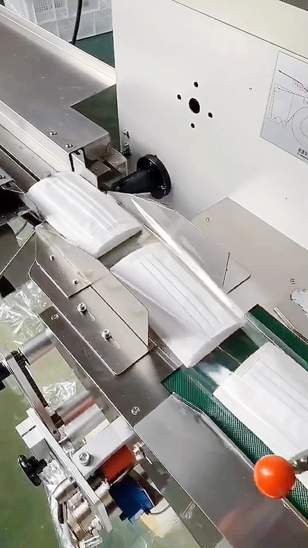 一次性口罩包装机平面口罩自动打包套袋机械