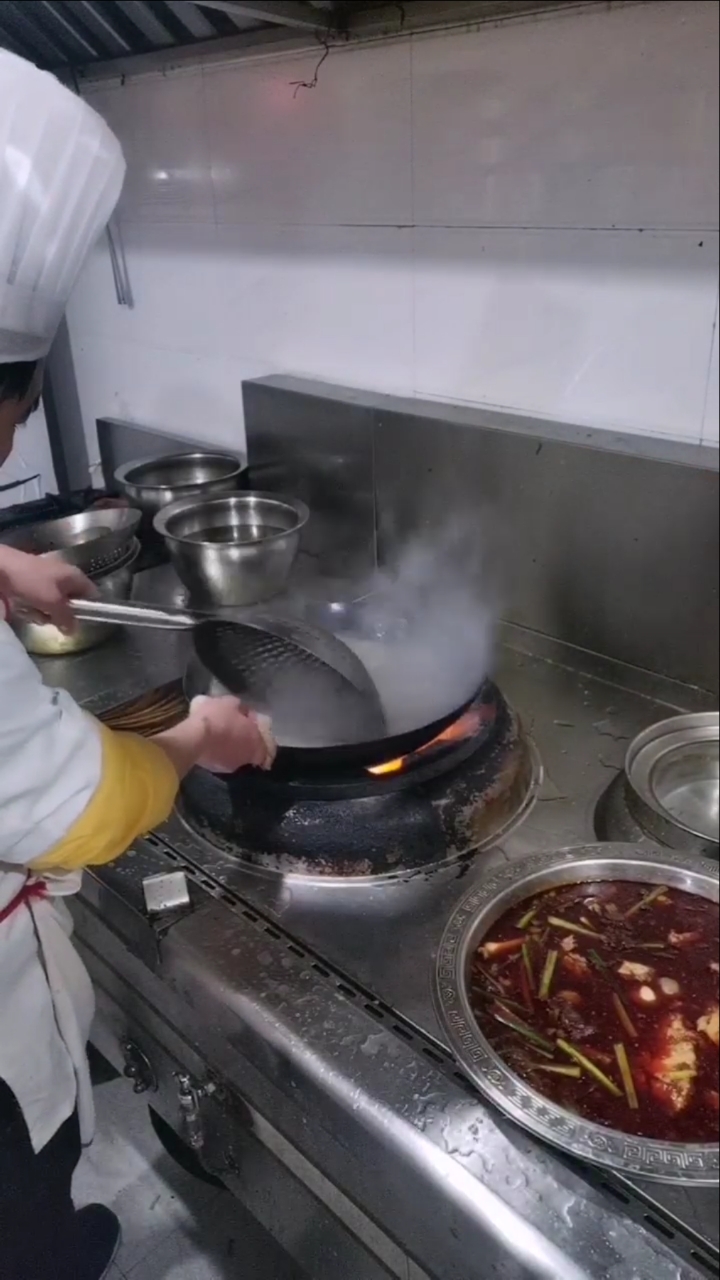 厨房工作的我#水开几秒鱼片就好