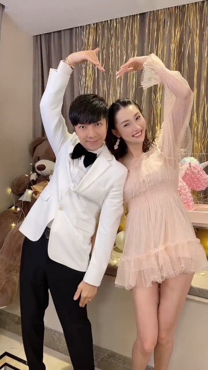 广东夫妇#生活虽然简单也需要偶尔的浪漫!老婆开心我们全家都开心!