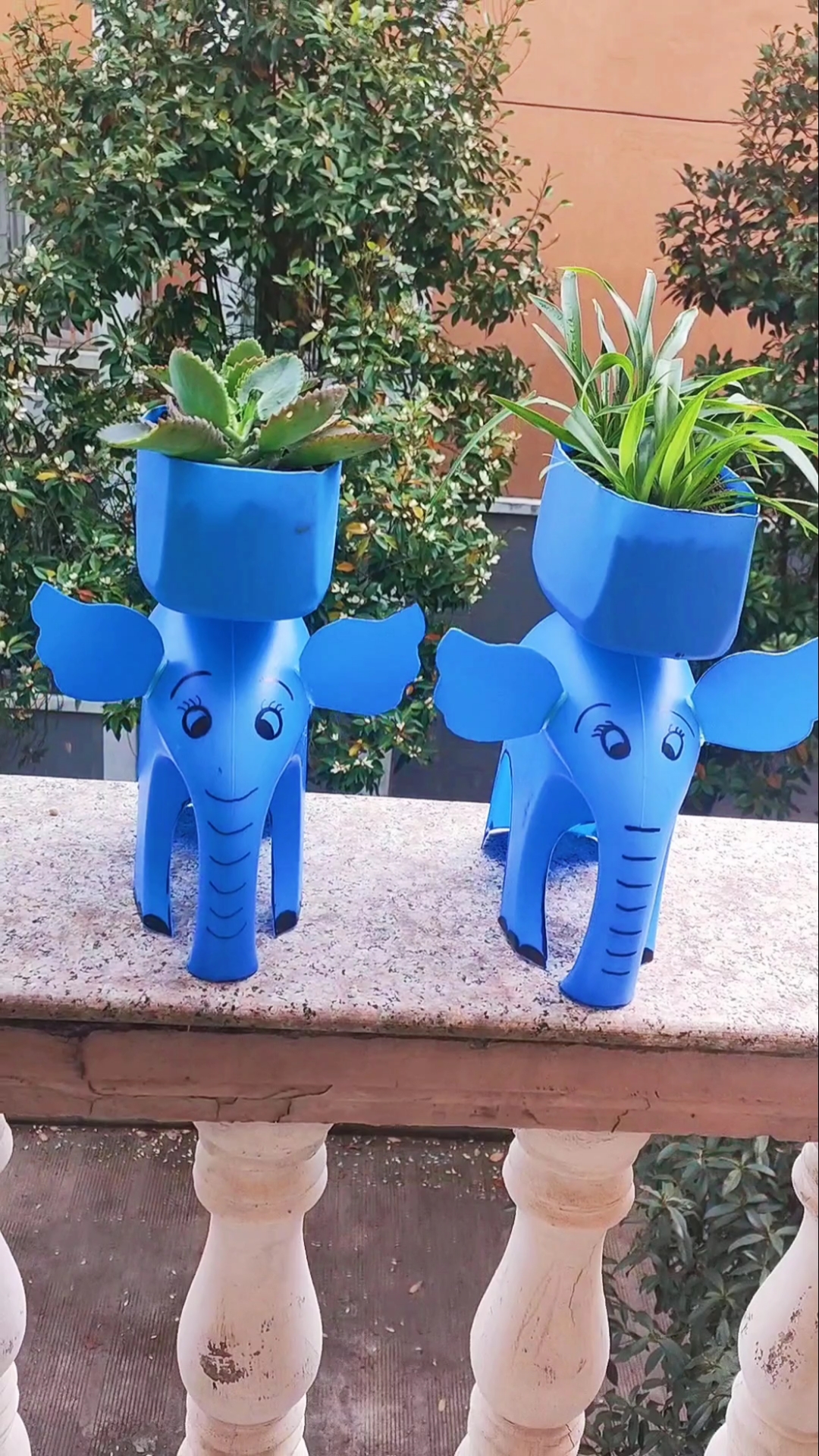 手工花盆#接上个视频,升级版大象花盆,哈,上面可以横着放也可以竖着