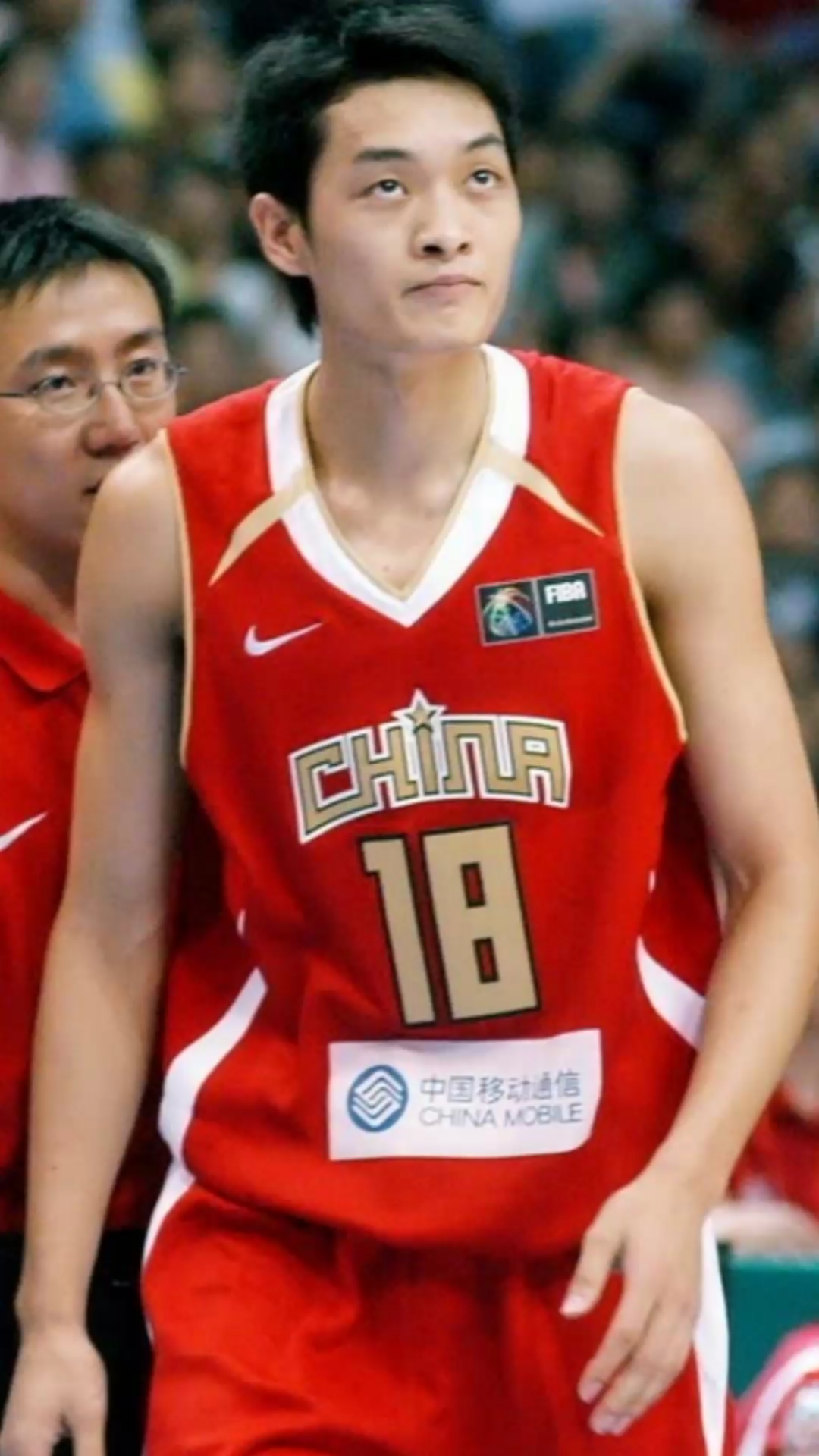 篮球#陈江华传球被抢断后,快速回防直接盖掉对手的上篮!