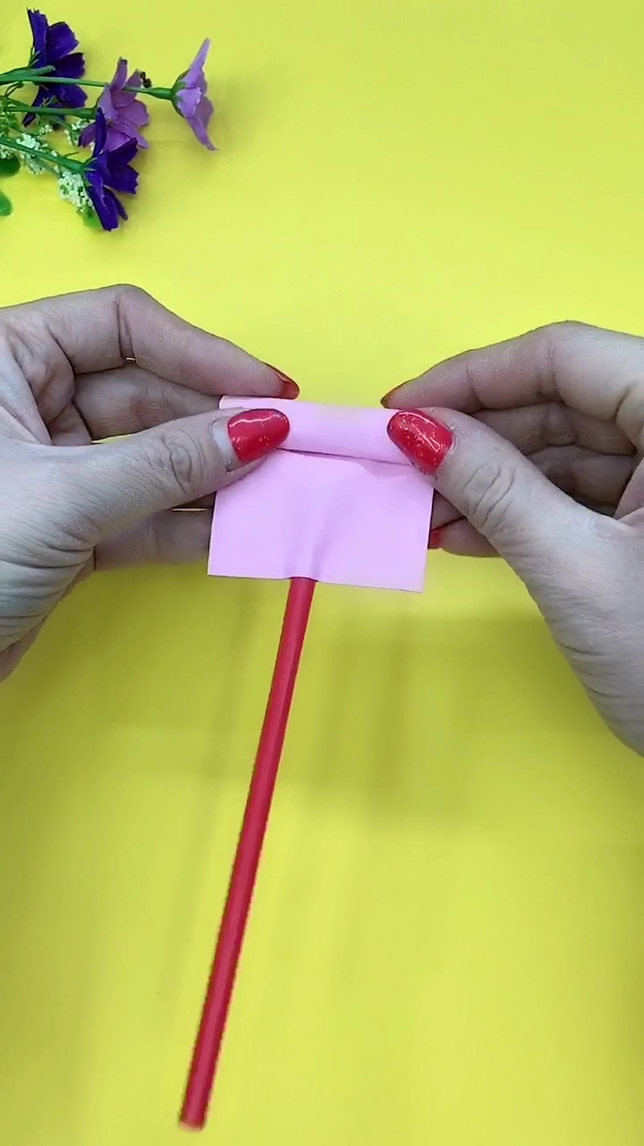 幼儿手工一根吸管和一张纸就可以做一个口哨好玩的停不下来