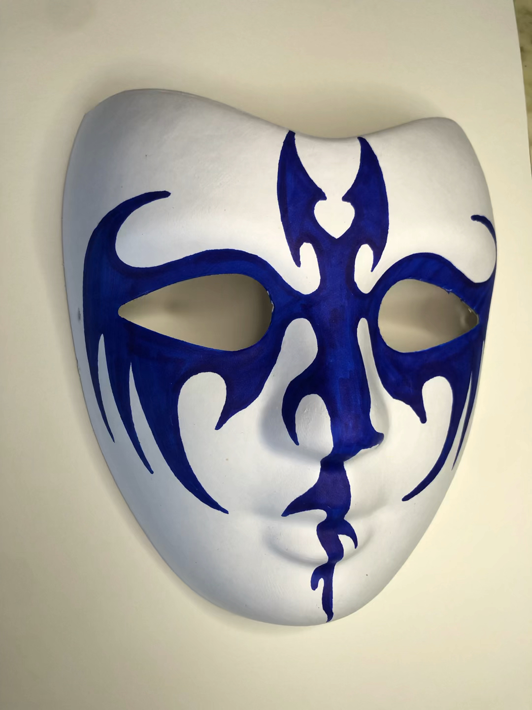 画画原来如此简单#徒手绘制半脸对称图案面具设计.