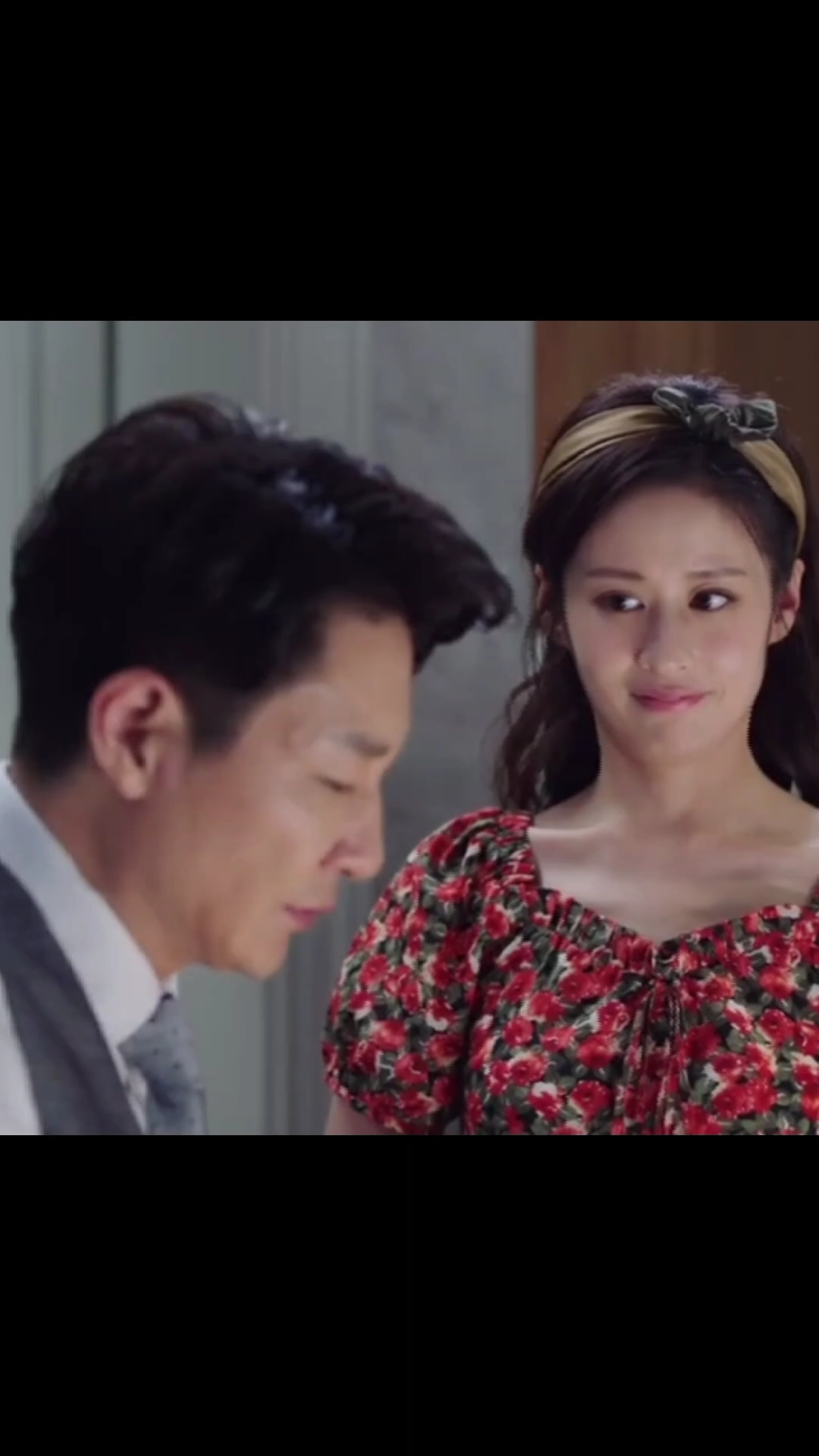 顾家伟让林芸芸负责装修,不过要节约成本,这不叫扣,这是把钱花在刀刃