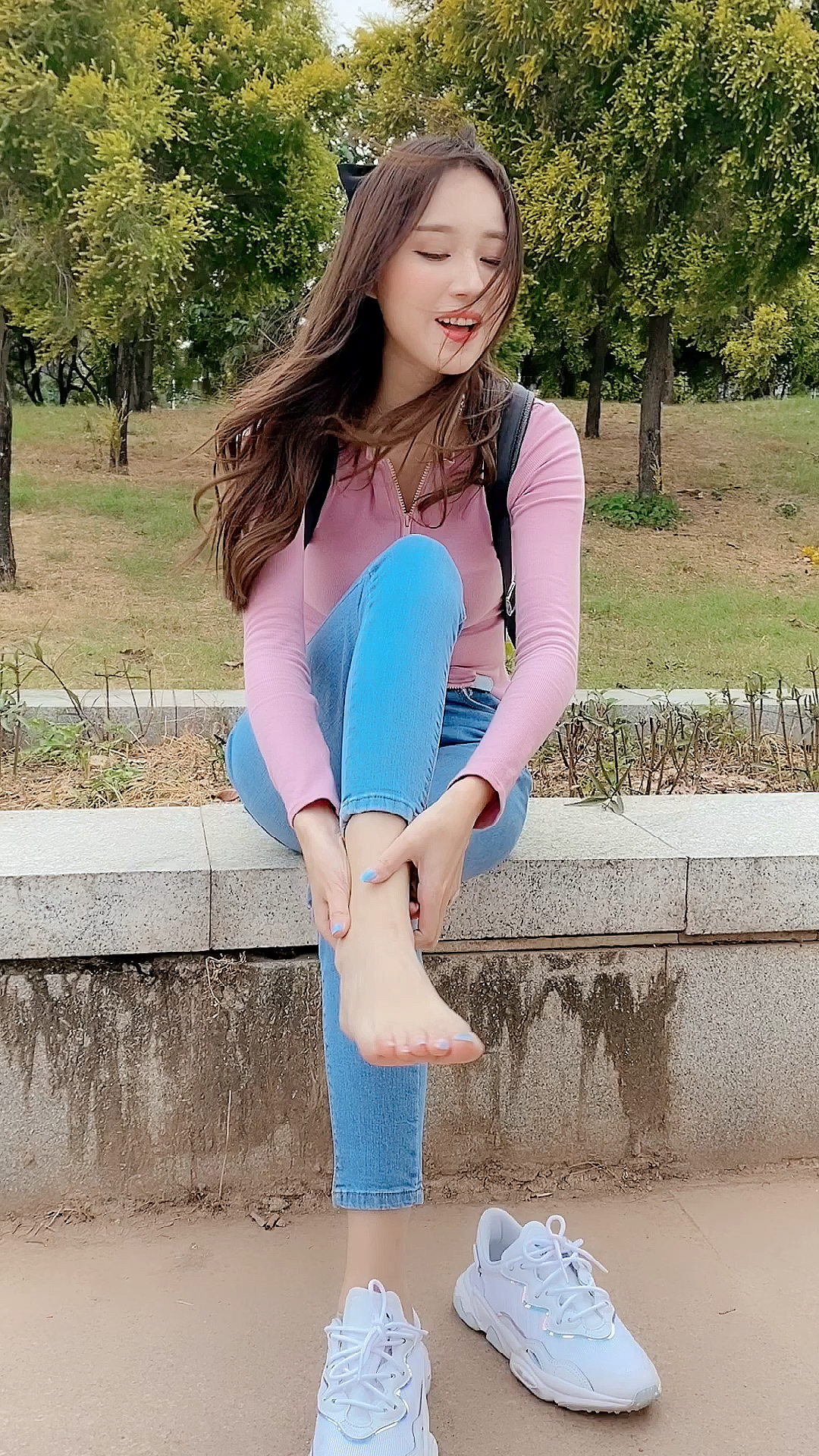 这39码的脚丫子亮了