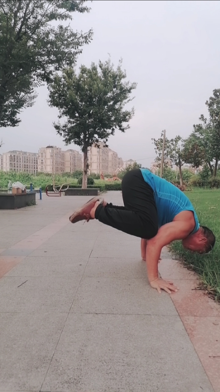 健身宁教练传递健身正能量#鹤禅式