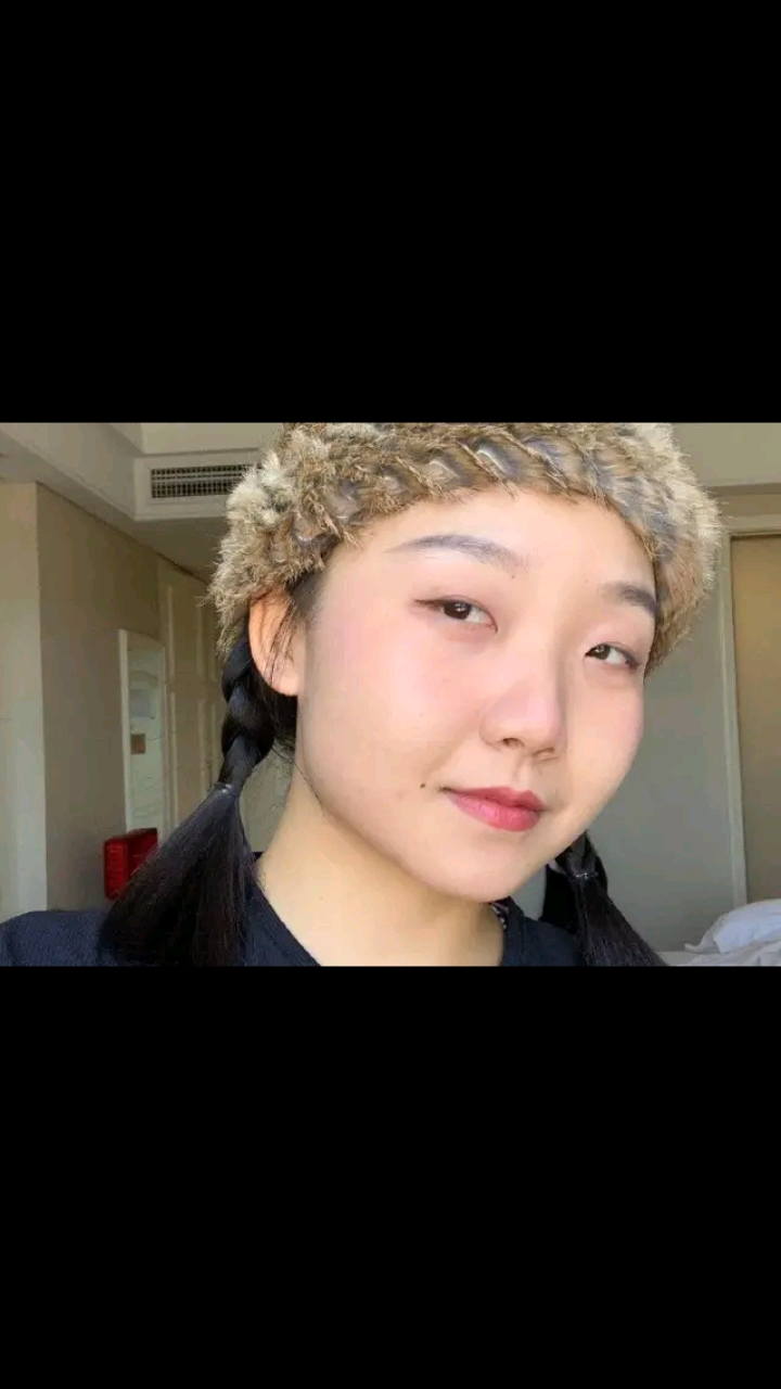 我和春天有个约会#《皇后刘黑胖》开机,李宏毅全程黑脸,一看女主身材