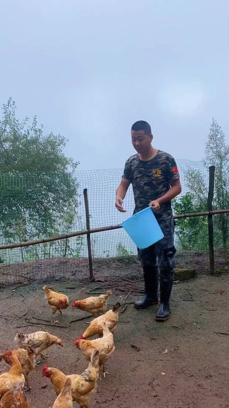 82万老师傅才不会用普通钉子,用的都是"膨胀钉"!113.65万新发现!