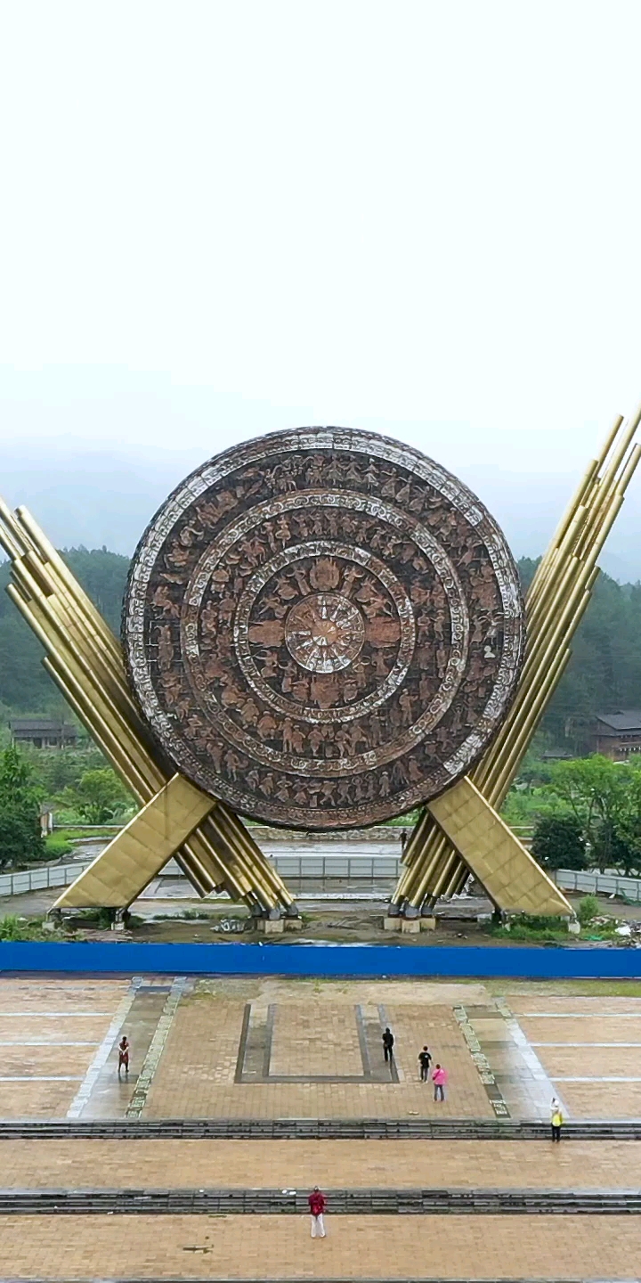 贵州黔南第一鼓,直径24米多,这么大的鼓你见过吗?