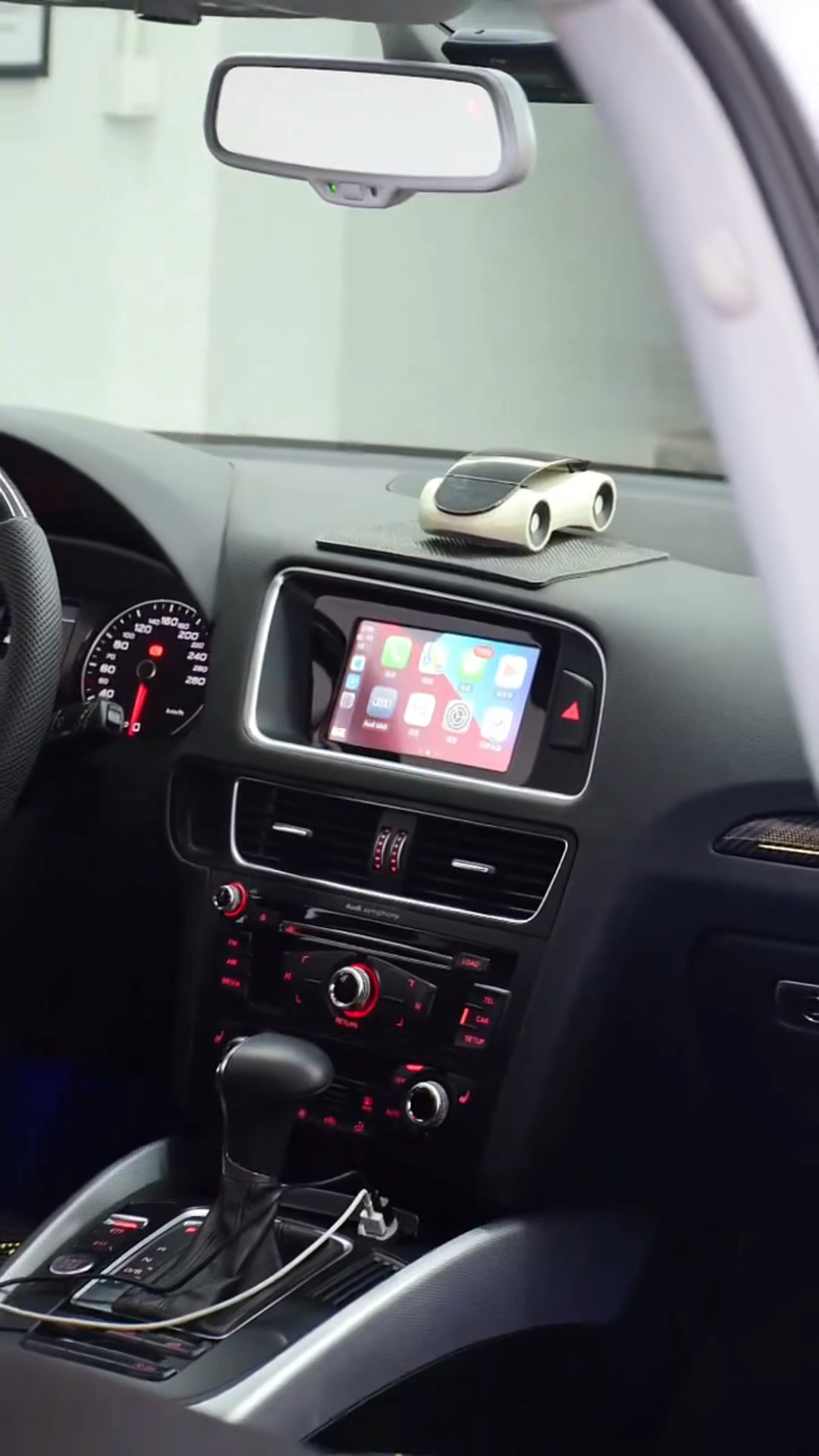 汽车改装#老款奥迪q5无线carplay以及内饰氛围灯 !-度小视