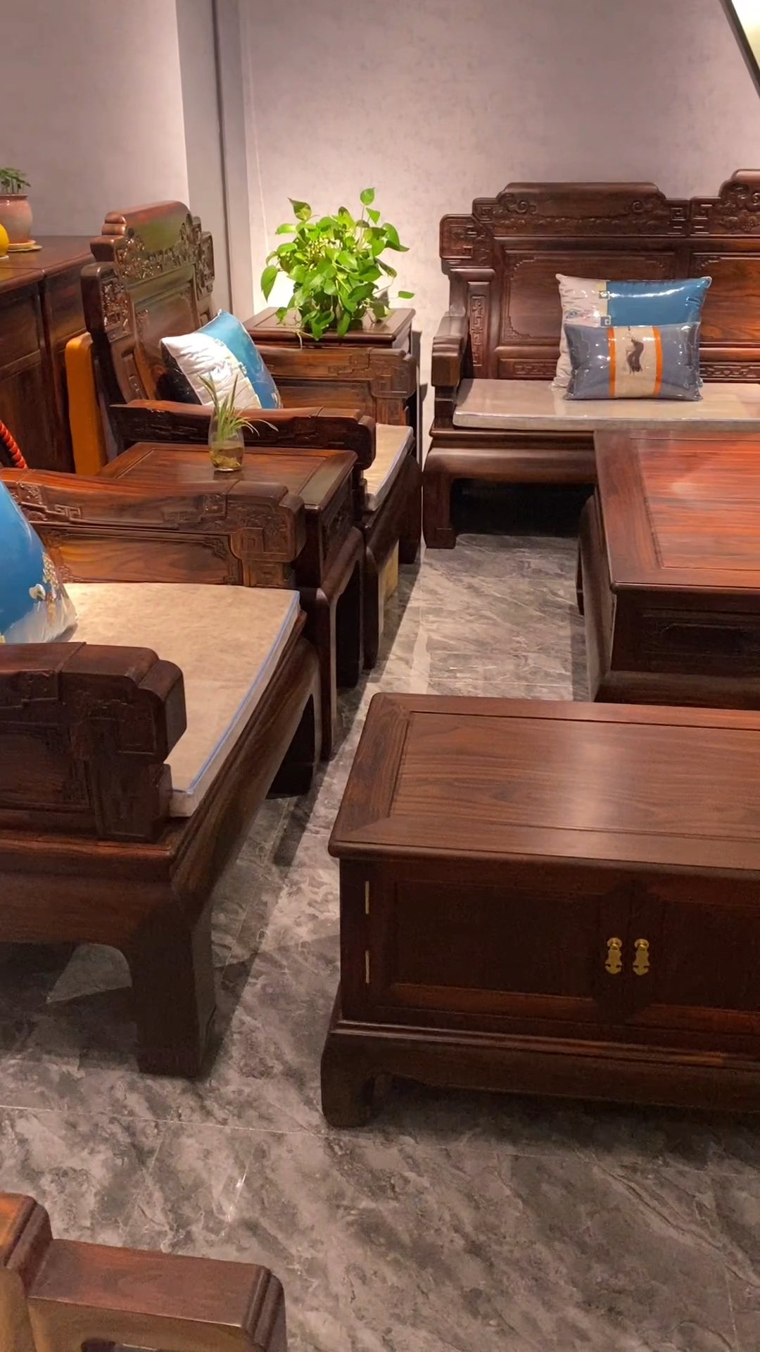 红木古典家具阔叶黄檀新款13件套沙发自建房别墅大酒店专属
