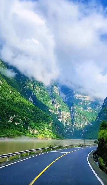 漫漫人生路,逍遥山水间.#最美的风景在路上