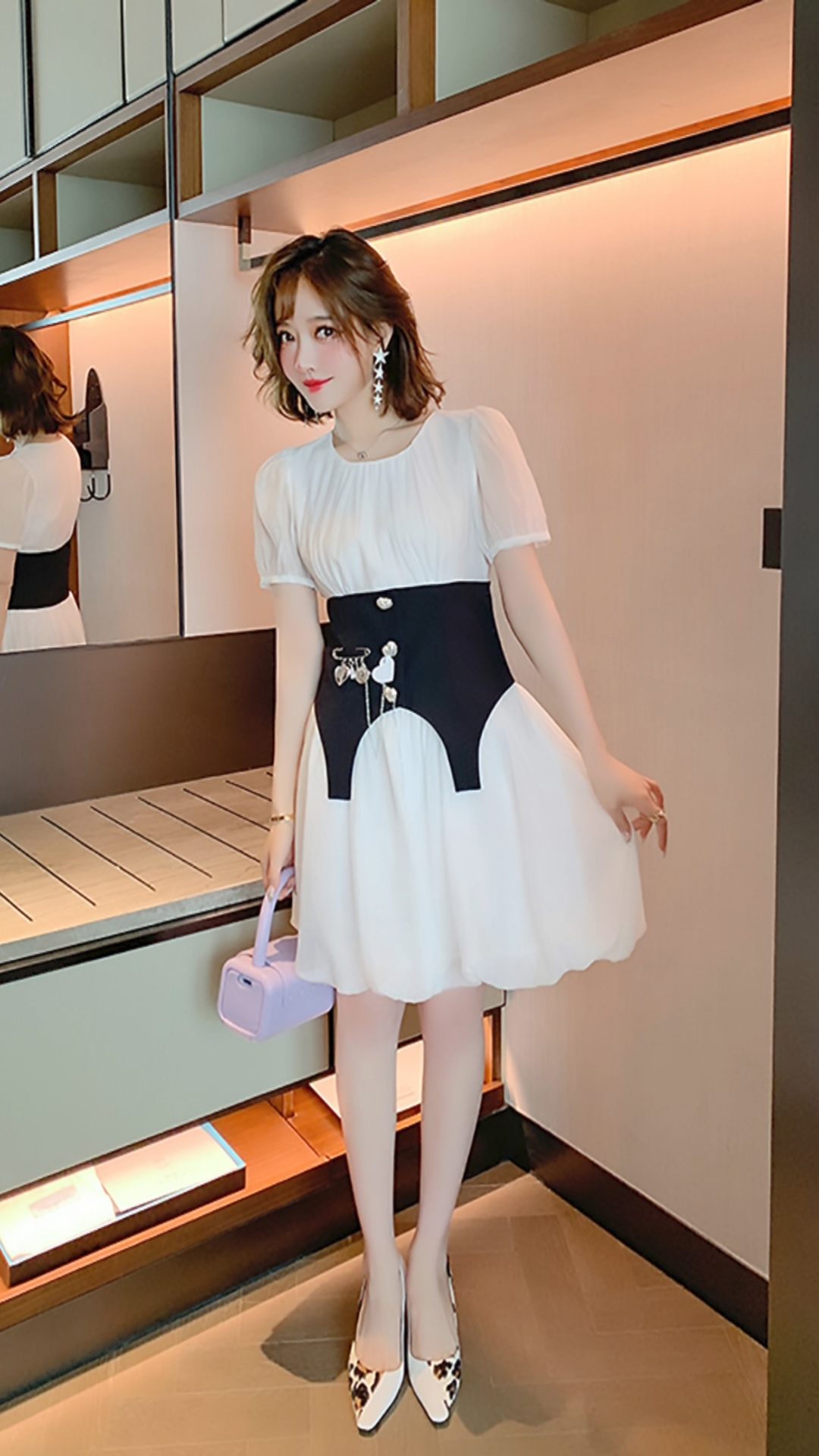 时尚女装穿搭#谁不是妆一画,衣服一换,就能成为别人眼中的漂亮姐姐