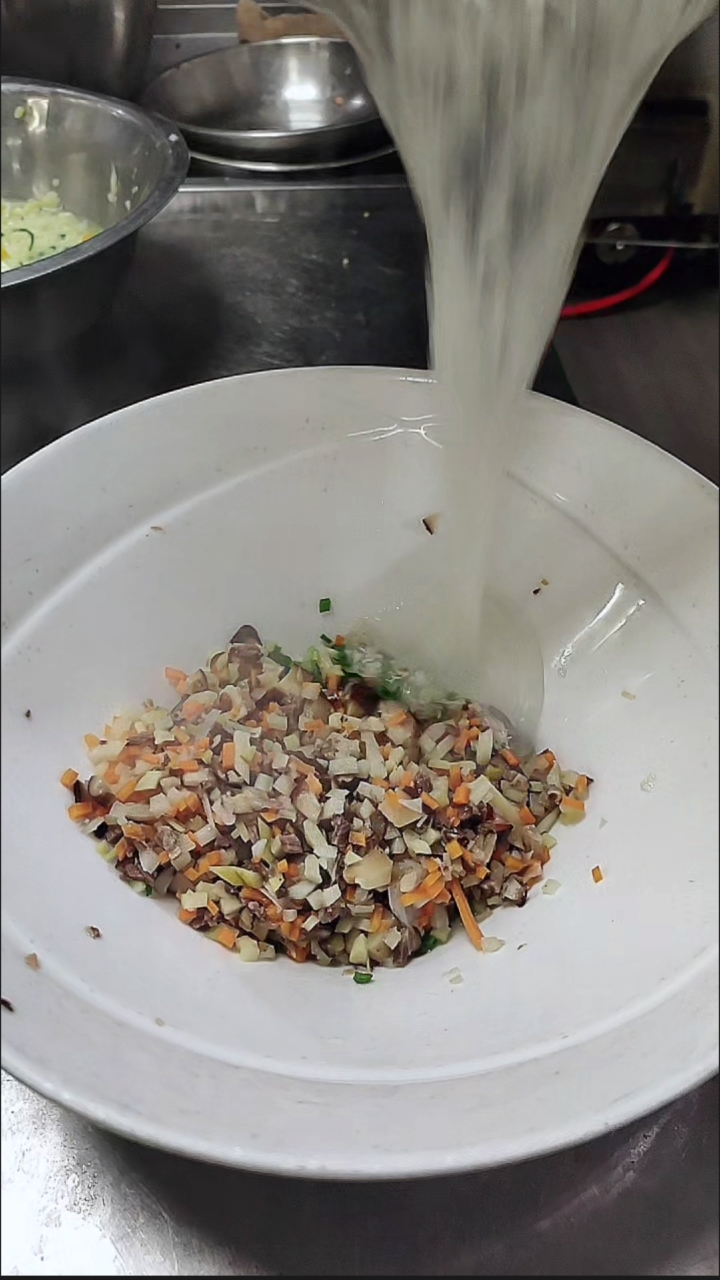 吃饱了来碗汤,溜溜缝吧.