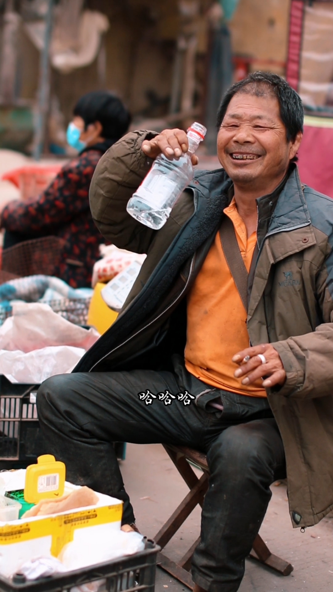 乡村生活山东临沂农村大叔爱喝酒喊我给他拍视频他说一天3顿2斤酒赶集