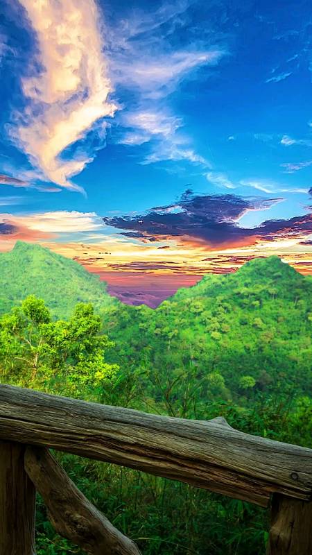 唯美意境#在黑白里温柔地爱彩色,在彩色里朝圣黑白