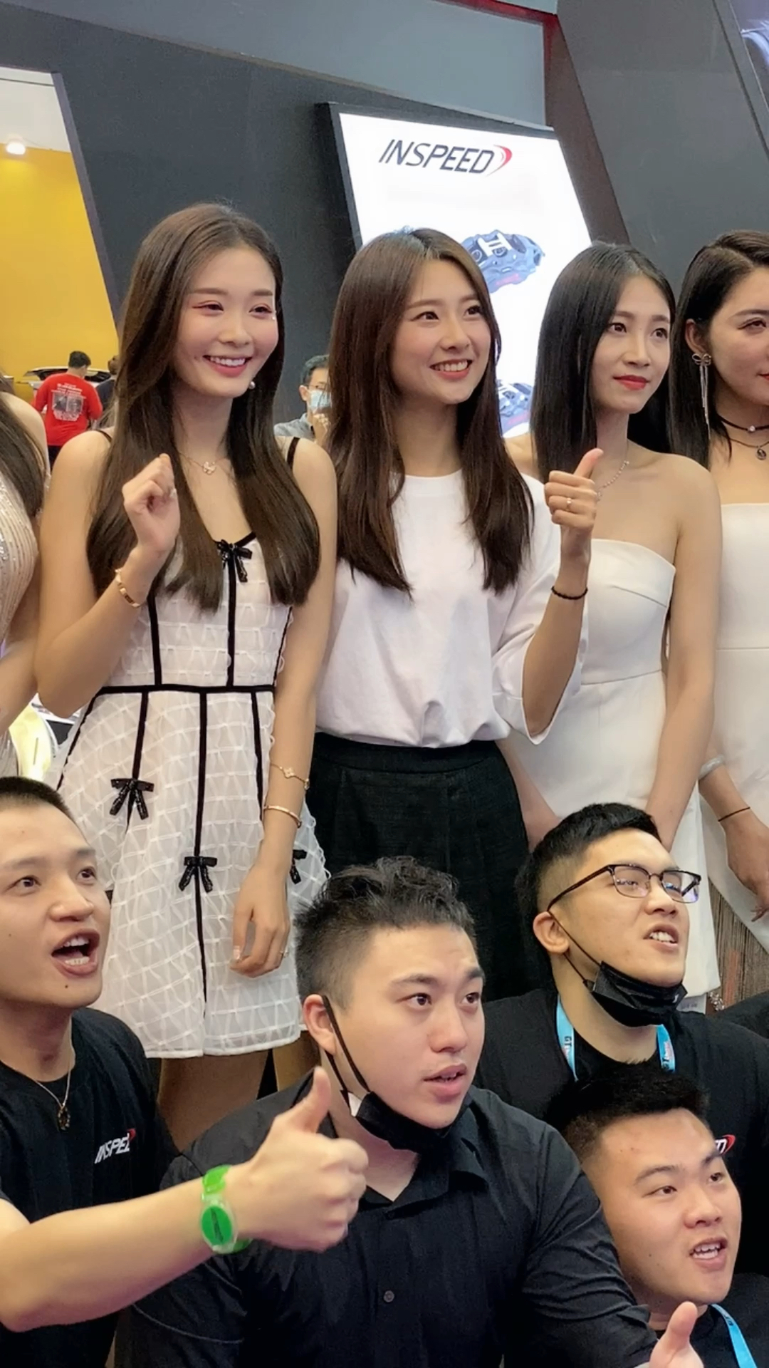 苏宁和李凉凉你更喜欢哪一个