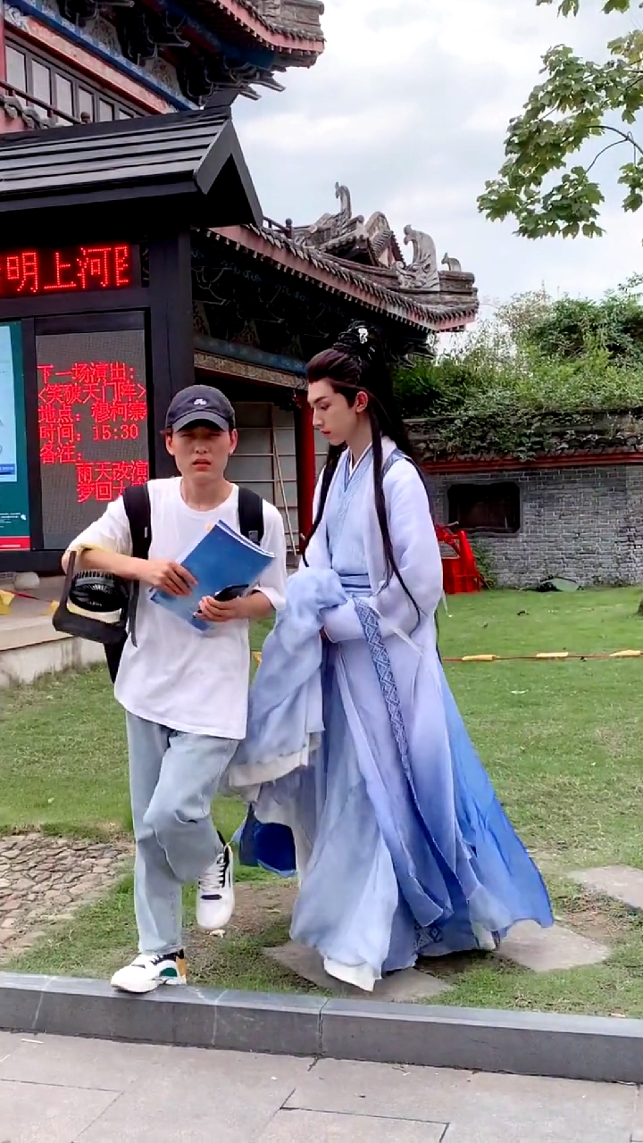 明星#郭俊辰和康宁演的剧,百灵潭