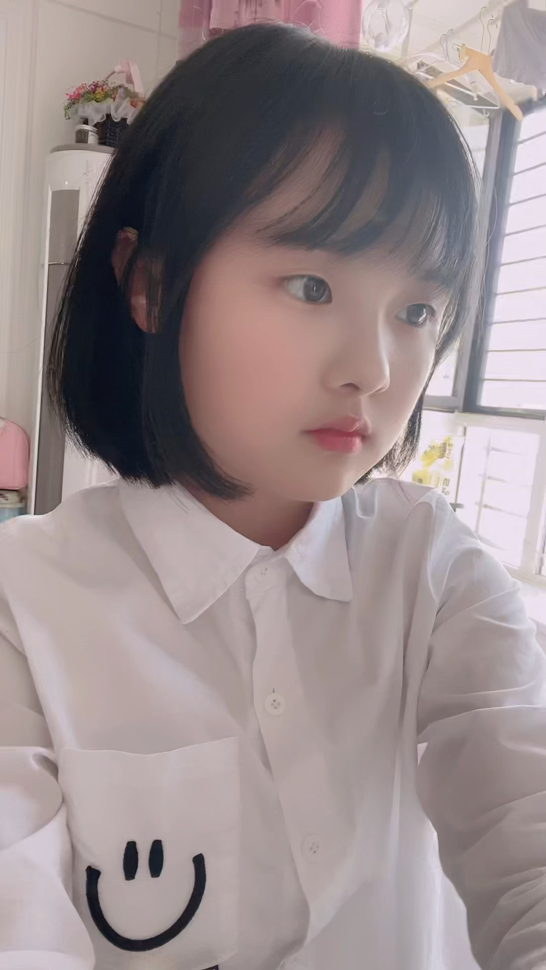 韩甜甜#现在人家学会自拍啦!拍的还针不戳!看图别听声,歌不是很熟!