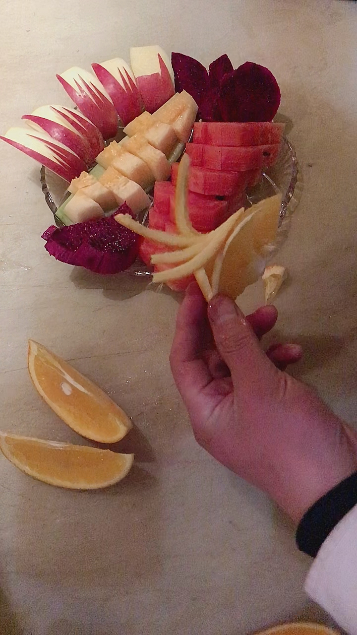 橙子摆盘正确切法