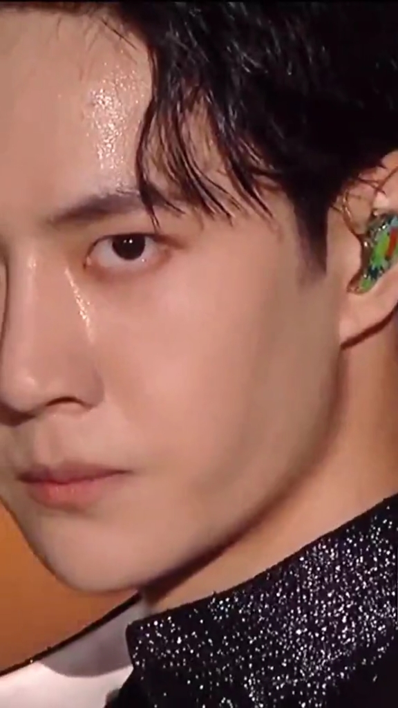 王一博#王一博真的太适合怼脸拍了