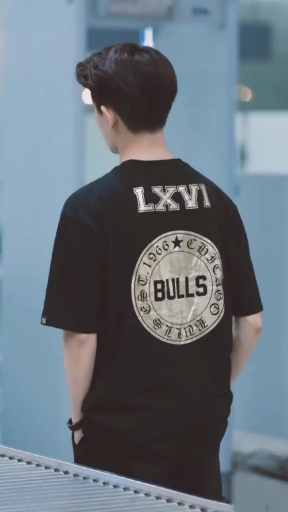 任嘉伦这背影真的迷死人了