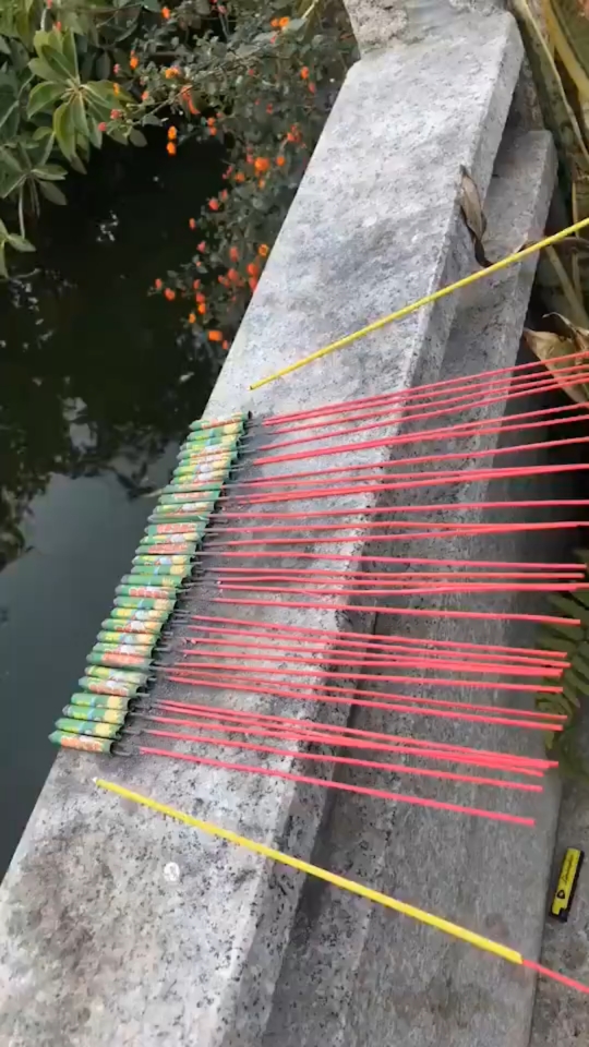 冲天炮的正确玩法,看完小时候都感觉白玩了,你们觉得呢?