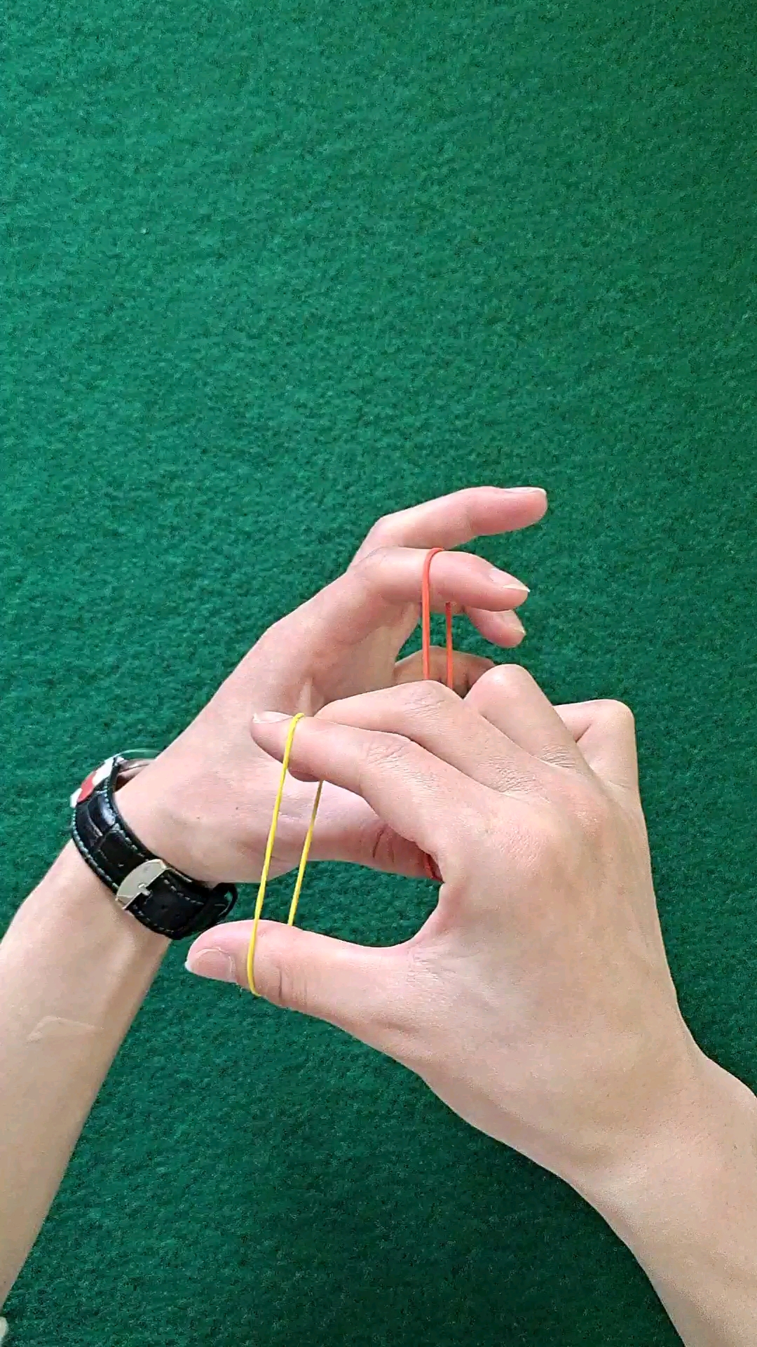 魔术#橡皮筋是如何穿透进去的?请你告诉我