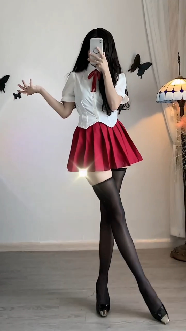破壳计划#姐姐的红色jk裙变装穿搭,太漂亮啦