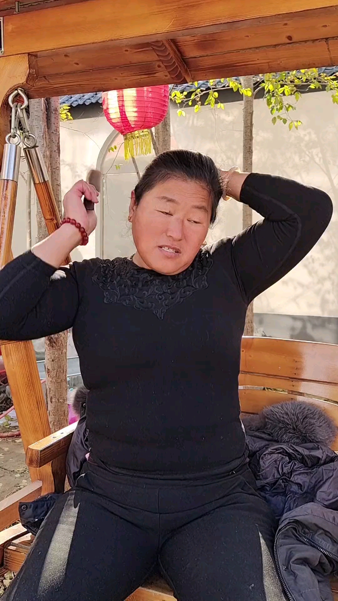 大衣哥老婆#朴实善良的大衣嫂