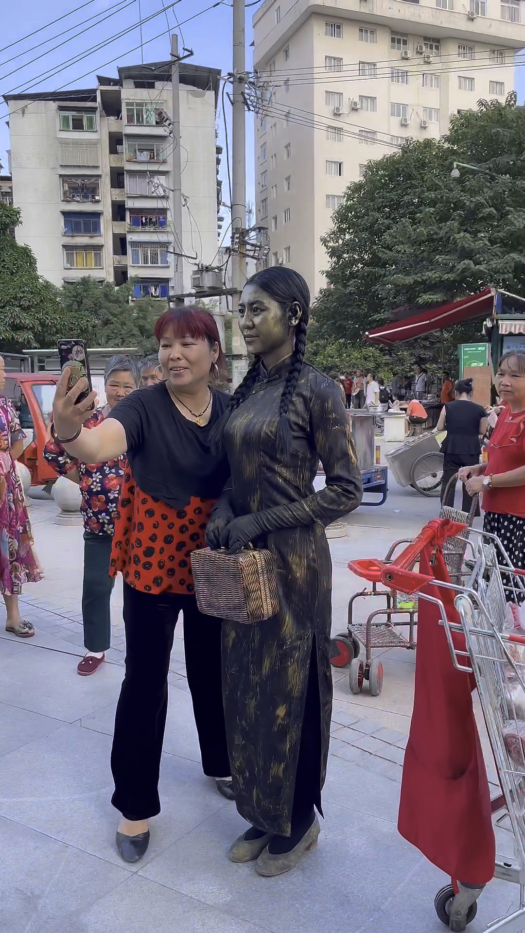 四川女铜人#行为艺术