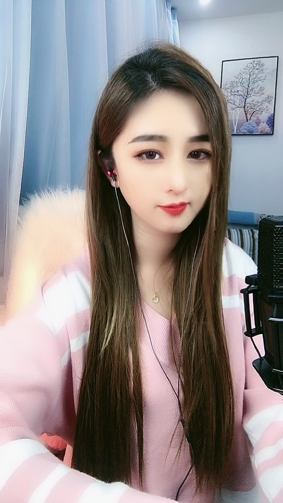 喂我这边信号不好我在外开火箭呢